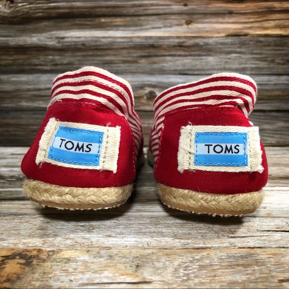 NWT Toms Unisex Red Stripped Loafer Slip Boat Shoe - Picture 4 of 7